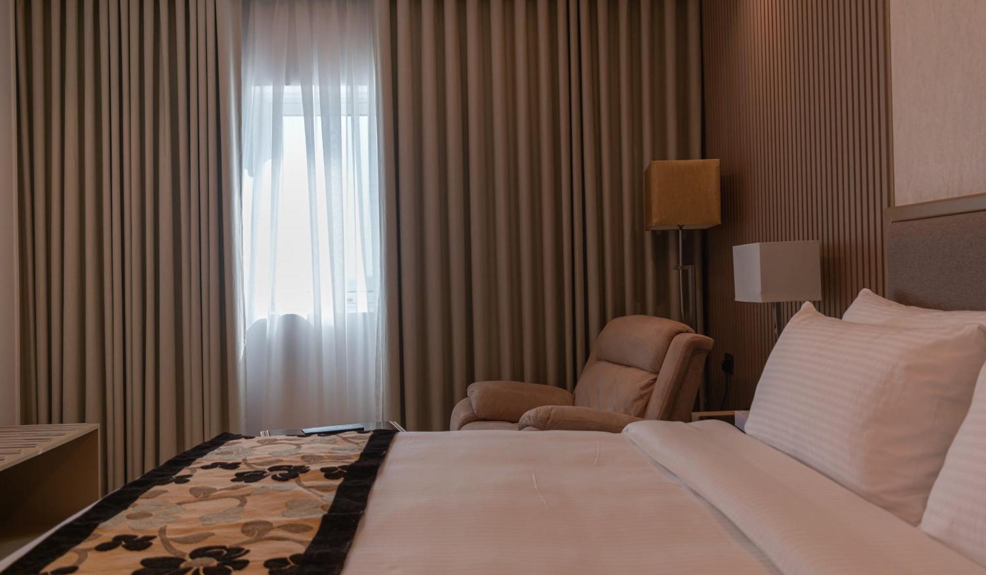 Best Western Plus Jeddah Hotel Madinah Road Eksteriør billede