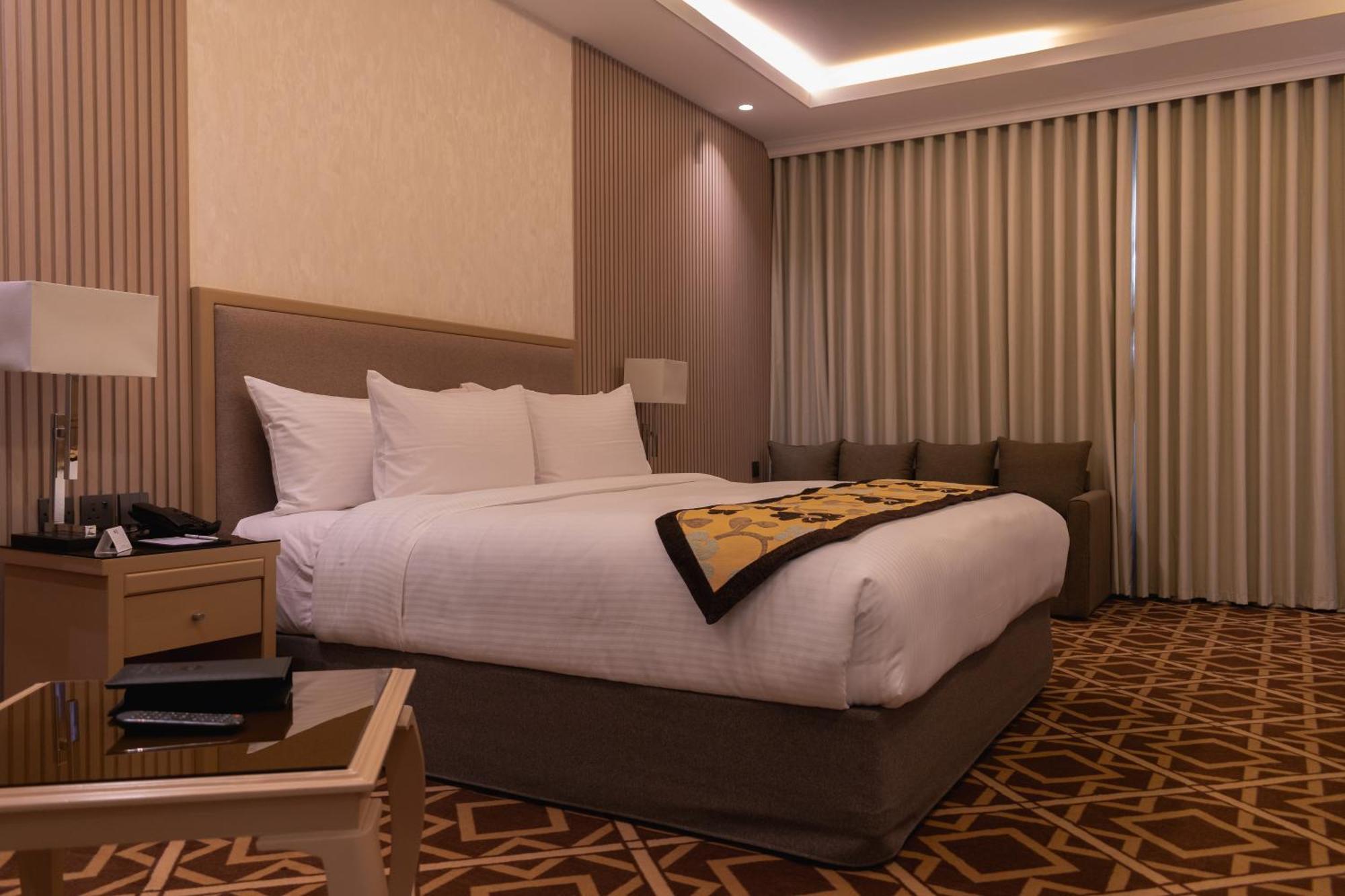 Best Western Plus Jeddah Hotel Madinah Road Eksteriør billede